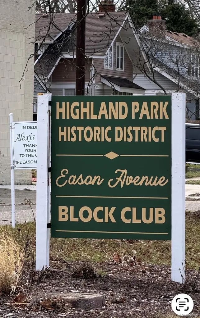 73 Grove Street Highland Park City MI 48203