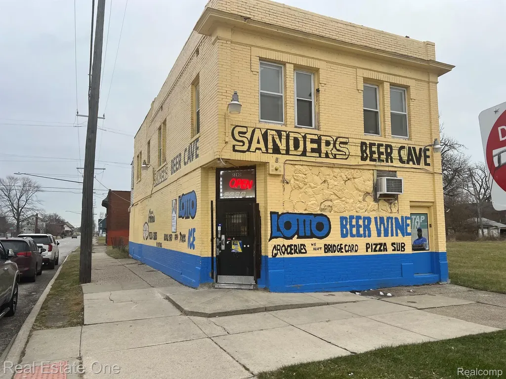 2280 Saint Clair Street Detroit City MI 48214