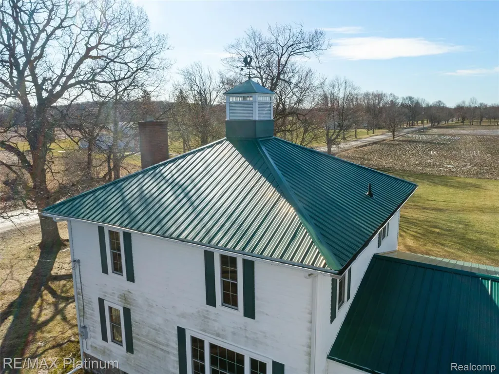 1136 S Nichols Road Clayton Charter Township MI 48473