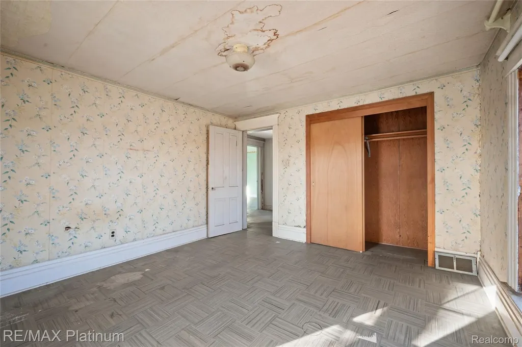 1136 S Nichols Road Clayton Charter Township MI 48473