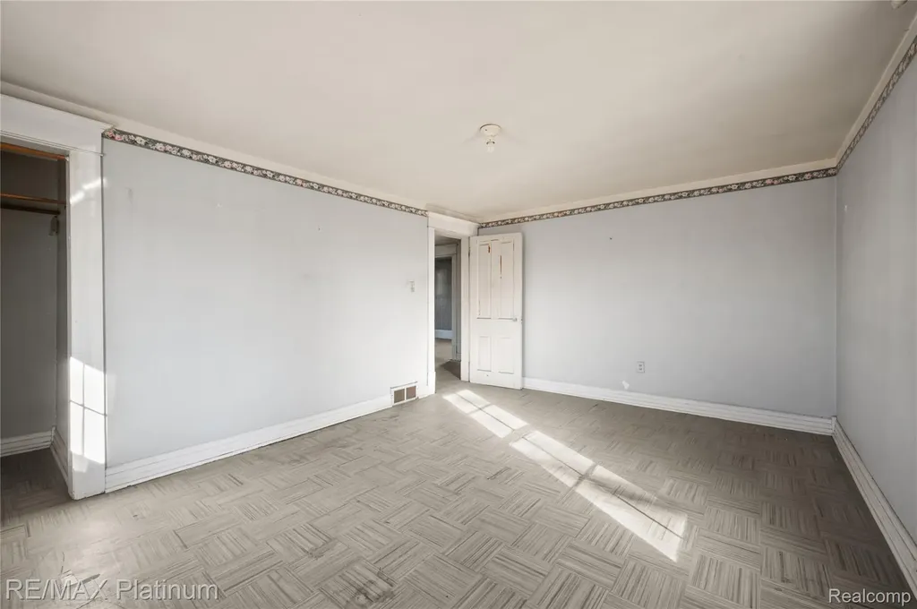 1136 S Nichols Road Clayton Charter Township MI 48473