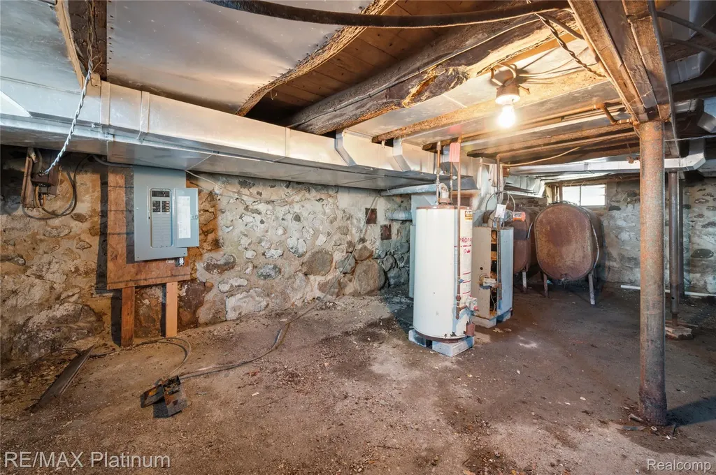 1136 S Nichols Road Clayton Charter Township MI 48473