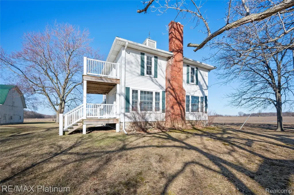 1136 S Nichols Road Clayton Charter Township MI 48473