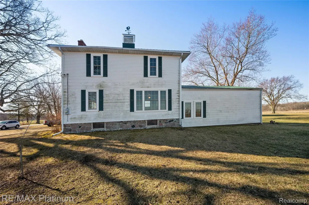 1136 S Nichols Road Clayton Charter Township MI 48473