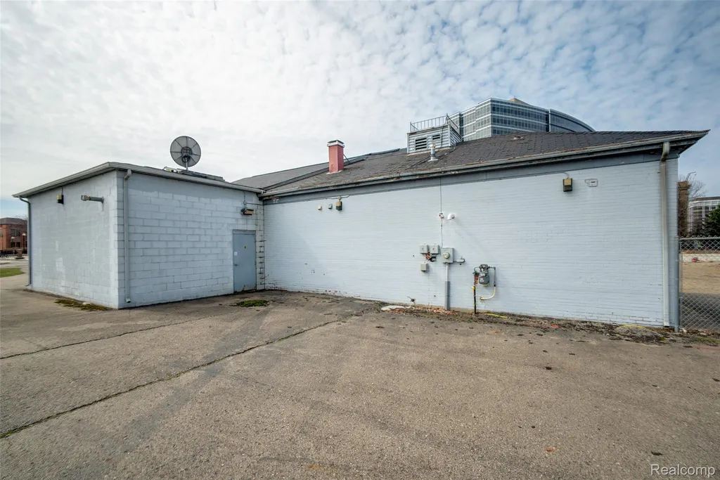 301 S Cooper Street Jackson City MI 49201