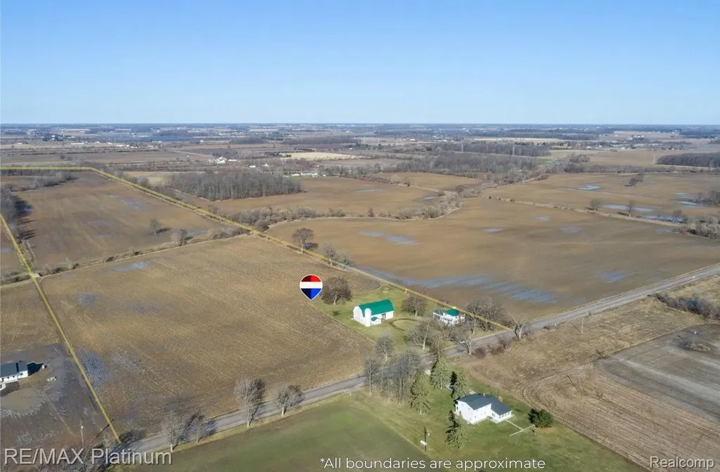 1136 S Nichols Road Clayton Charter Township MI 48473