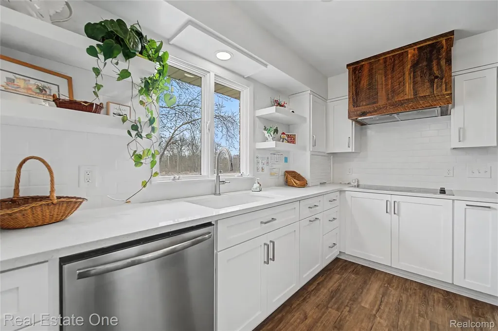 1401 E M 36 Putnam Township MI 48169