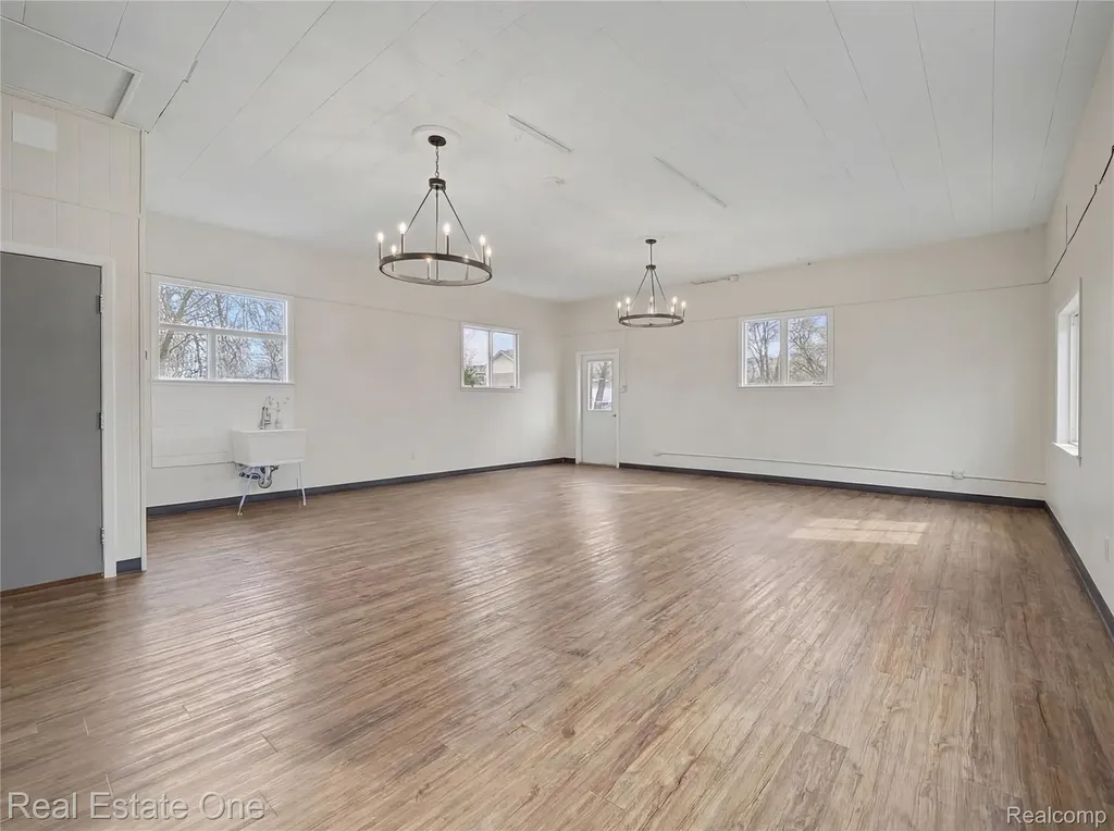 1401 E M 36 Putnam Township MI 48169