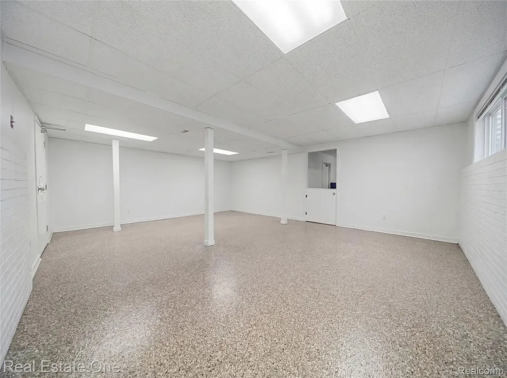 1401 E M 36 Putnam Township MI 48169