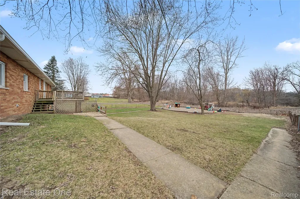 1401 E M 36 Putnam Township MI 48169