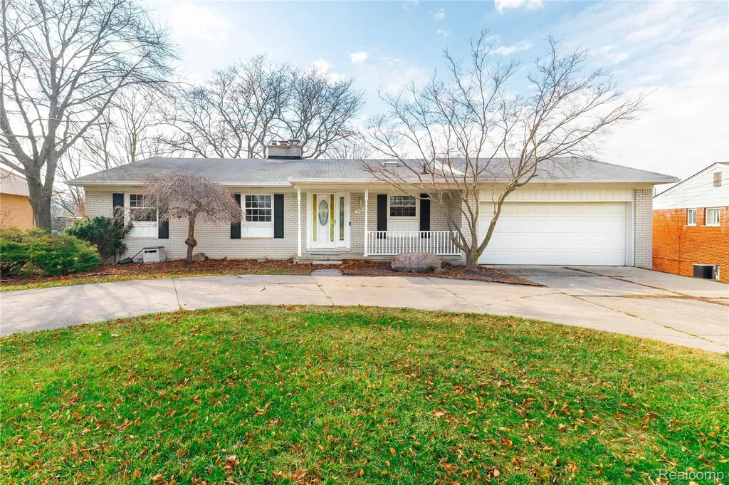 21918 Knudsen Drive Grosse Ile Township MI 48138