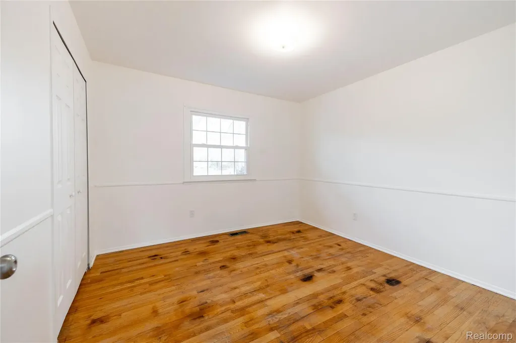 21918 Knudsen Drive Grosse Ile Township MI 48138