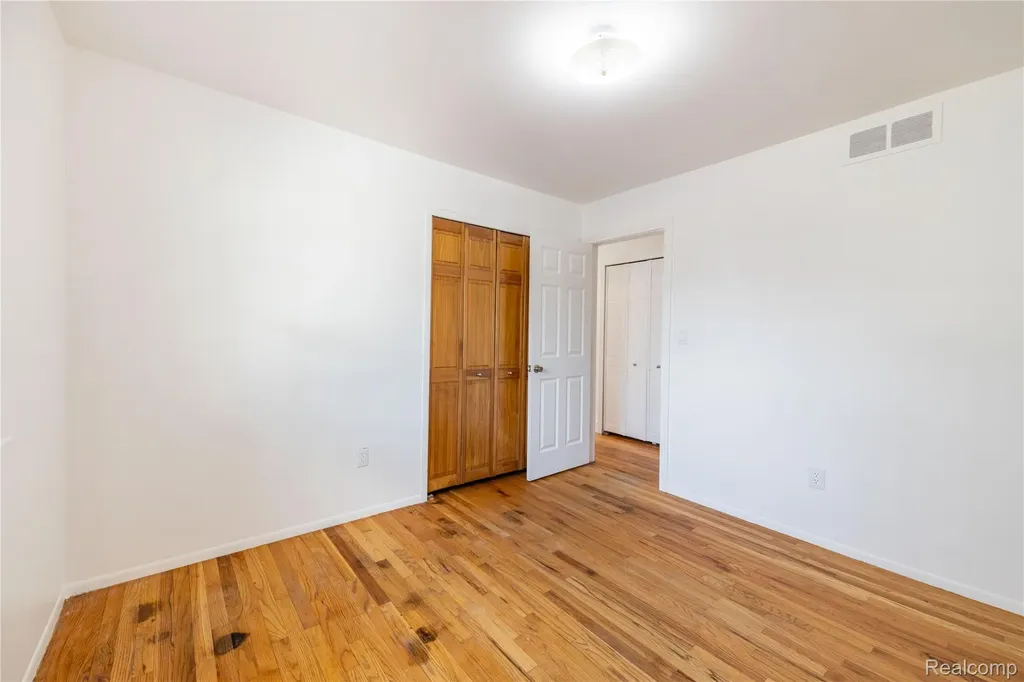 21918 Knudsen Drive Grosse Ile Township MI 48138