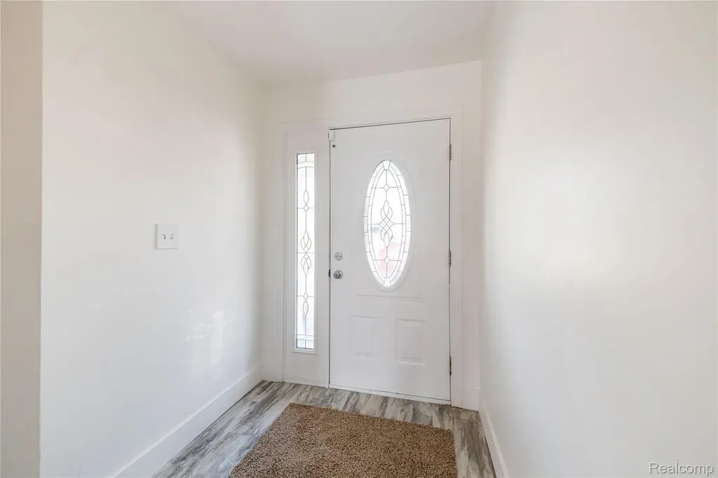 21918 Knudsen Drive Grosse Ile Township MI 48138