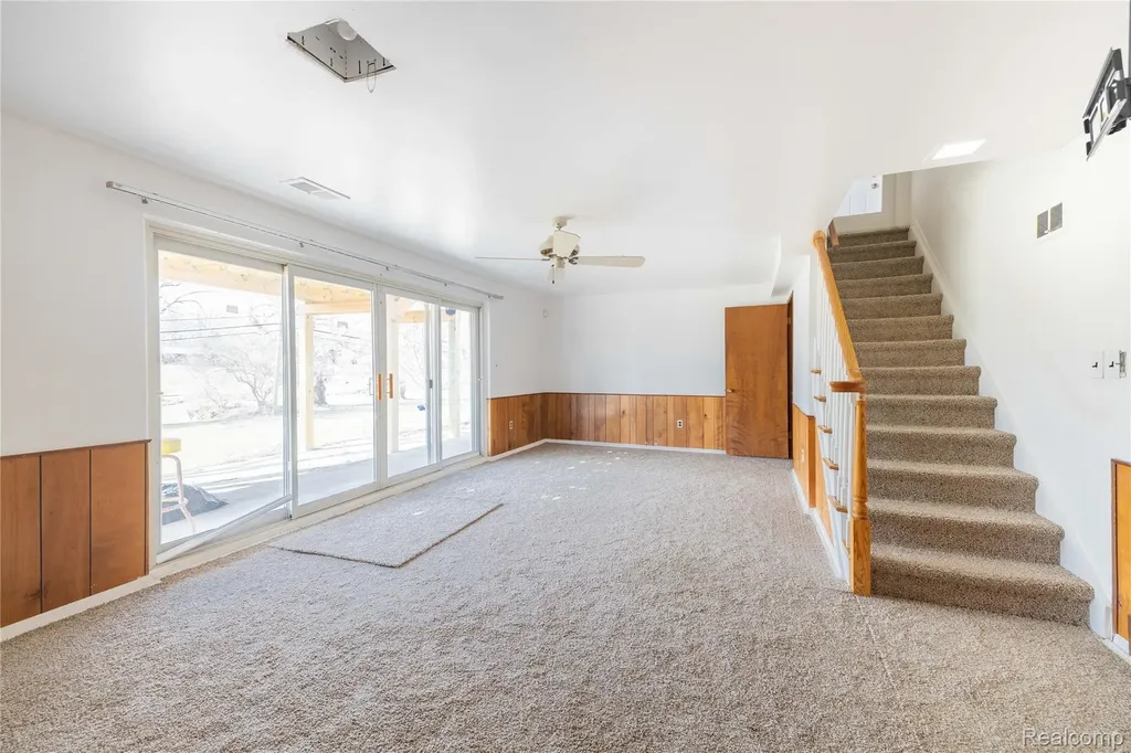 21918 Knudsen Drive Grosse Ile Township MI 48138