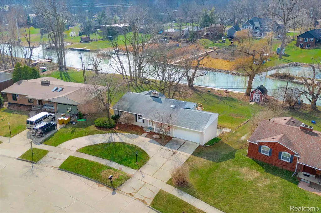21918 Knudsen Drive Grosse Ile Township MI 48138