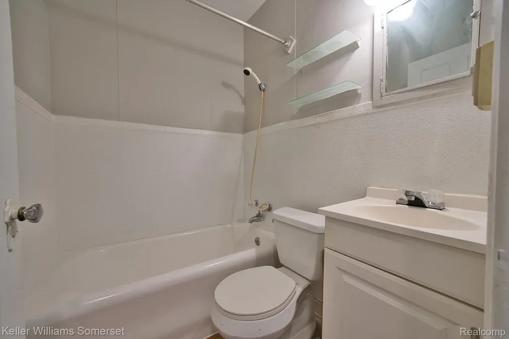51 Spokane Drive Pontiac City MI 48341