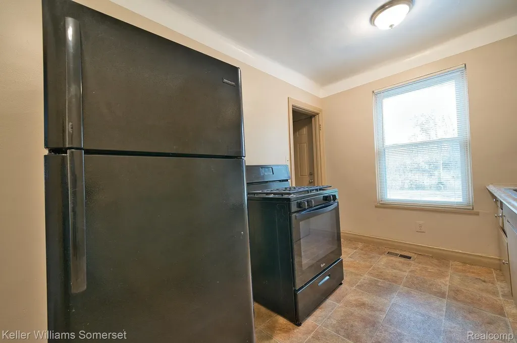 51 Spokane Drive Pontiac City MI 48341
