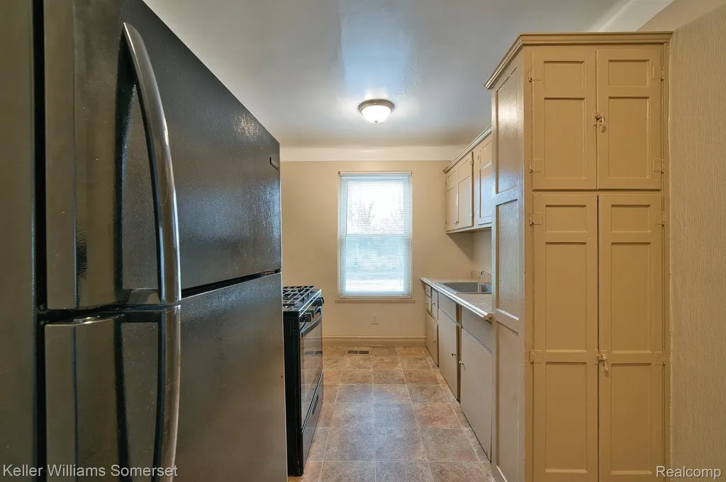 51 Spokane Drive Pontiac City MI 48341