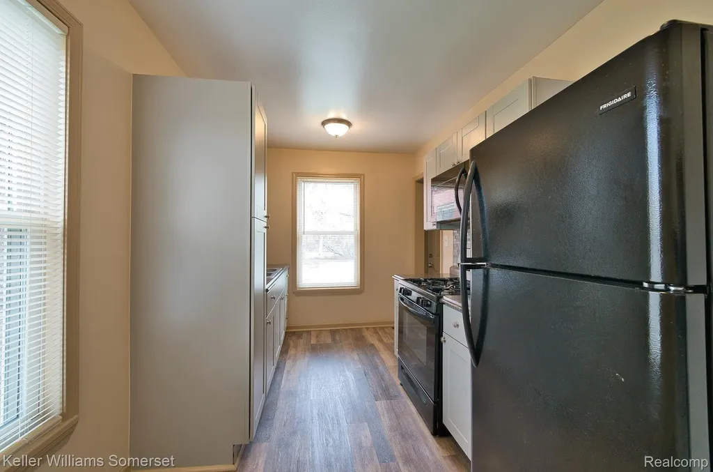 51 Spokane Drive Pontiac City MI 48341