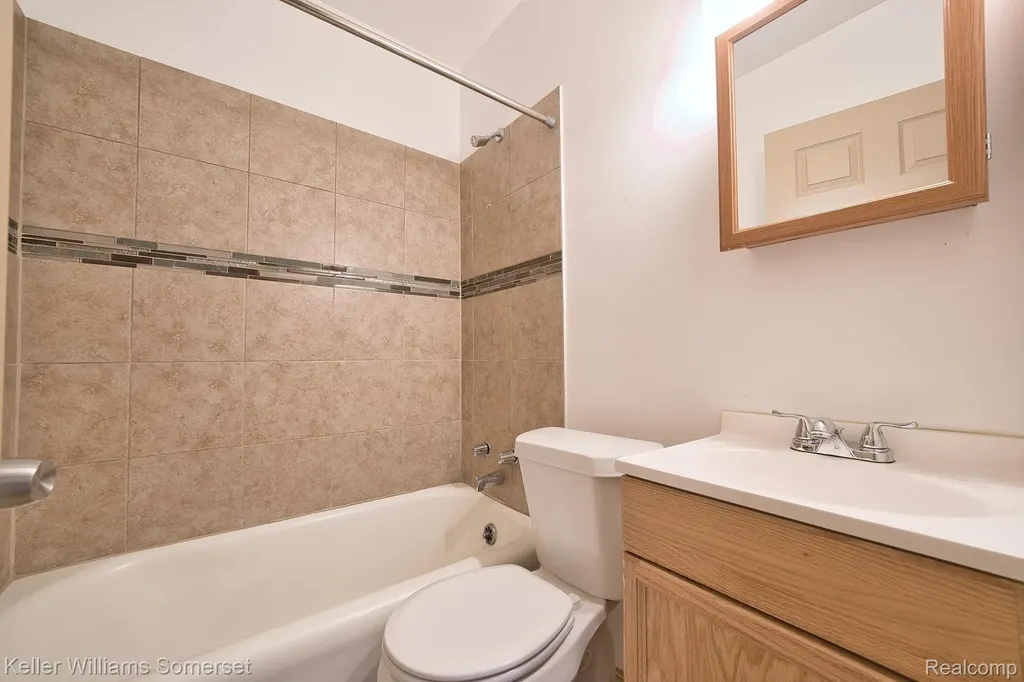 51 Spokane Drive Pontiac City MI 48341