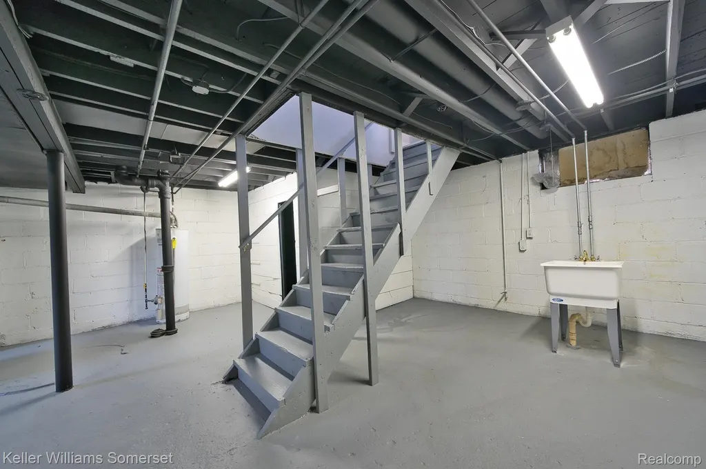 51 Spokane Drive Pontiac City MI 48341