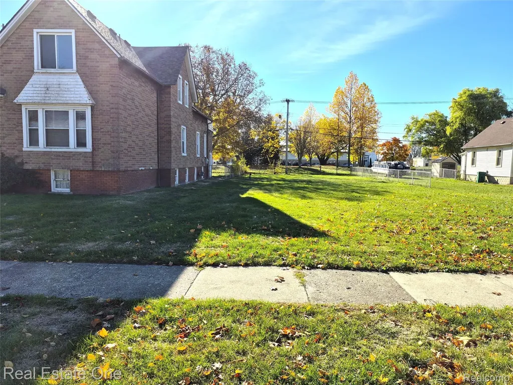 505 Forest Street Wyandotte City MI 48192