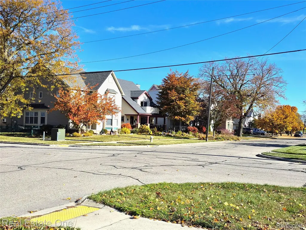 505 Forest Street Wyandotte City MI 48192