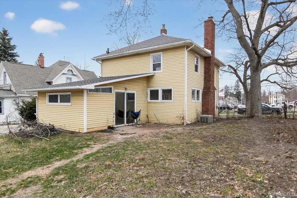 206 N Grinnell Street Jackson City MI 49202