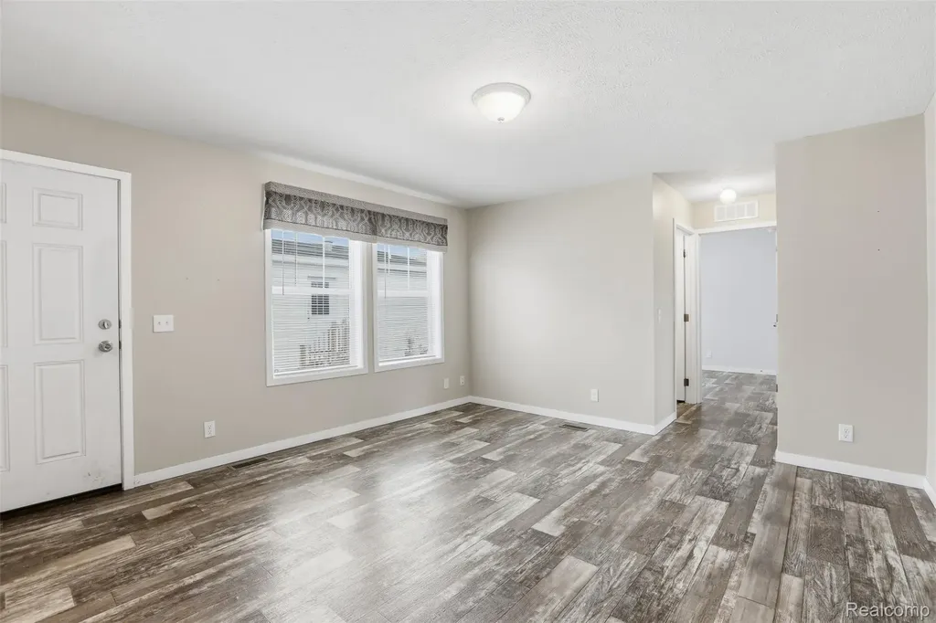 33 Bluebird Hill Drive Orion Charter Township MI 48359