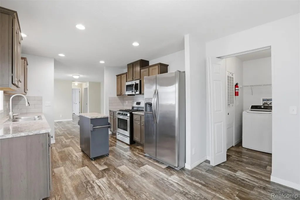 33 Bluebird Hill Drive Orion Charter Township MI 48359