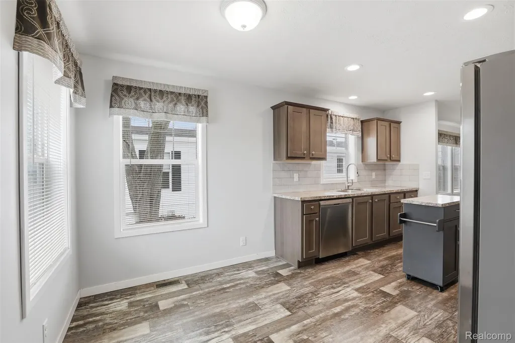 33 Bluebird Hill Drive Orion Charter Township MI 48359