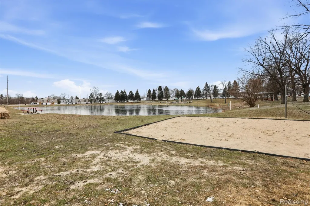 33 Bluebird Hill Drive Orion Charter Township MI 48359
