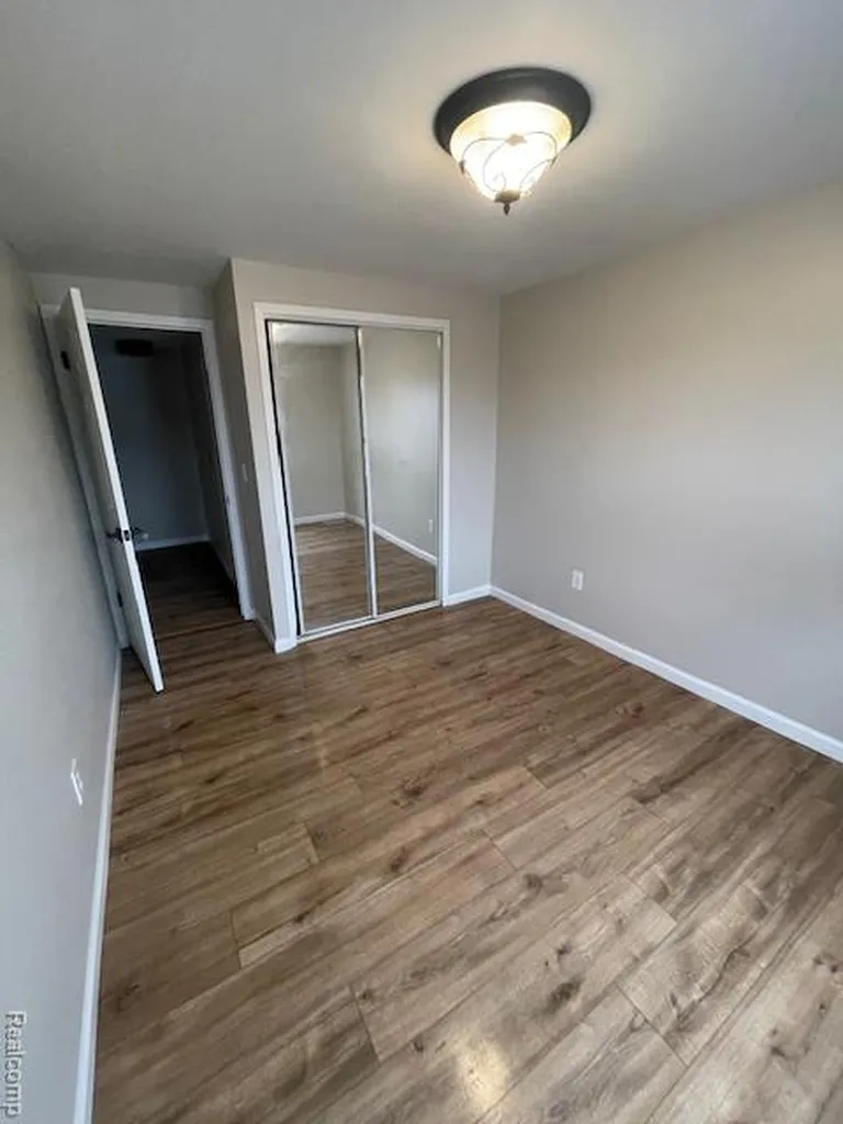 39508 Old Dominion Drive Clinton Charter Township MI 48038