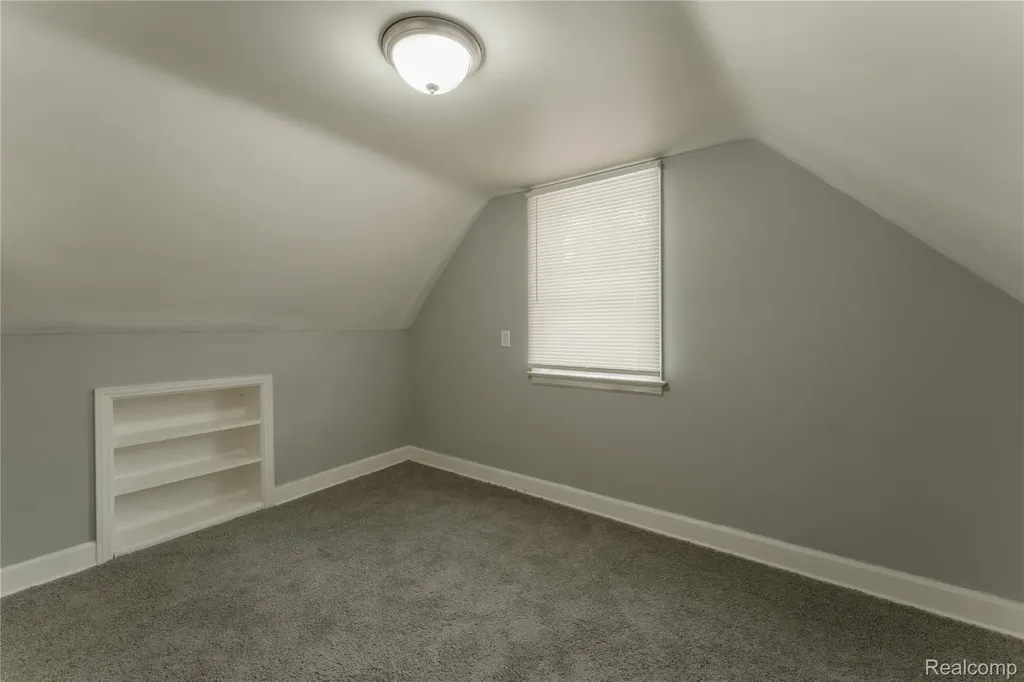 20644 Elkhart Street Harper Woods City MI 48225