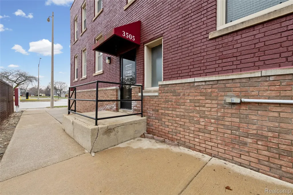 3505 Biddle Avenue Wyandotte City MI 48192