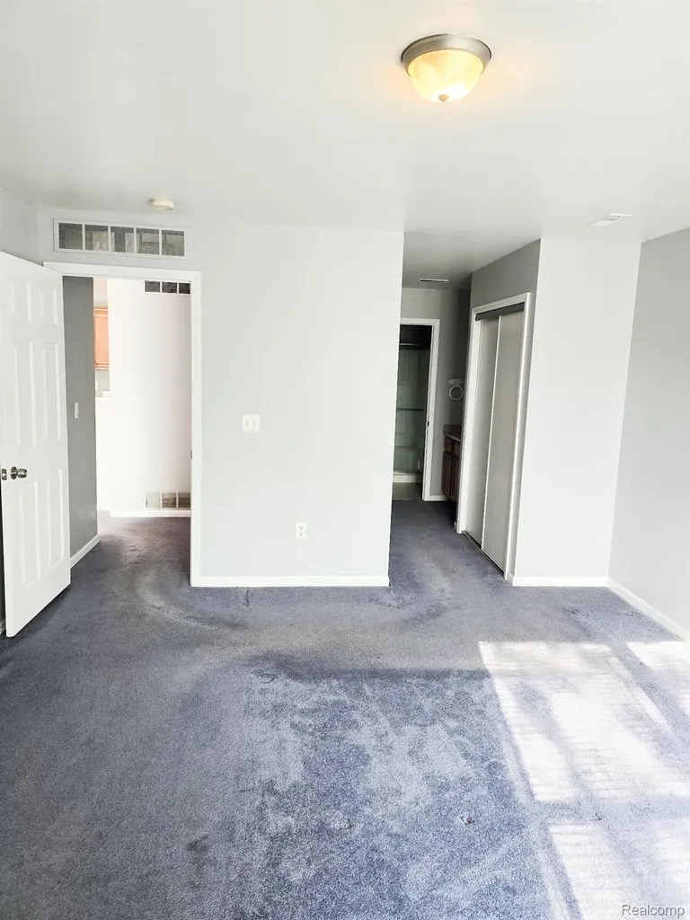 17177 Higdon Drive Brownstown Charter Township MI 48193