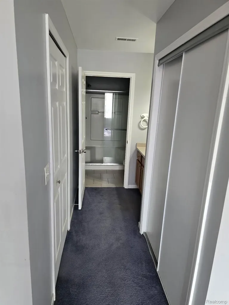 17177 Higdon Drive Brownstown Charter Township MI 48193
