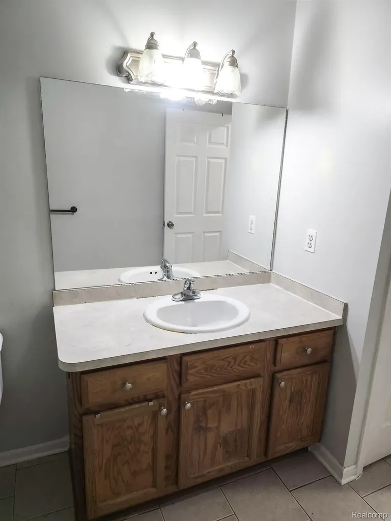 17177 Higdon Drive Brownstown Charter Township MI 48193