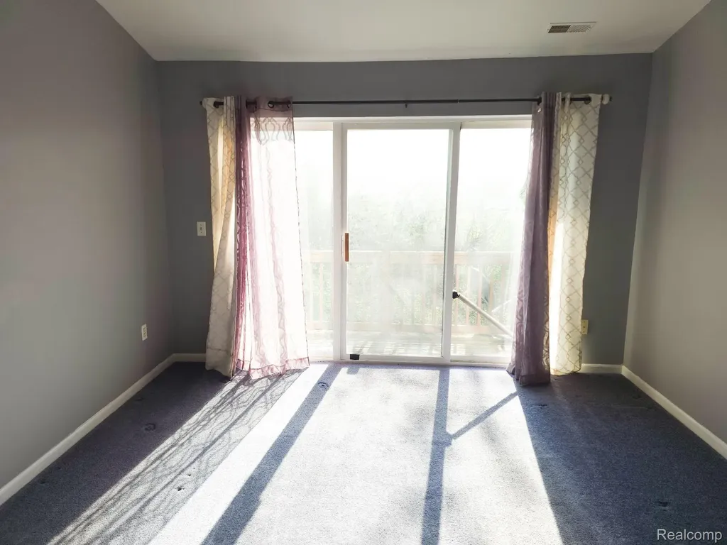 17177 Higdon Drive Brownstown Charter Township MI 48193