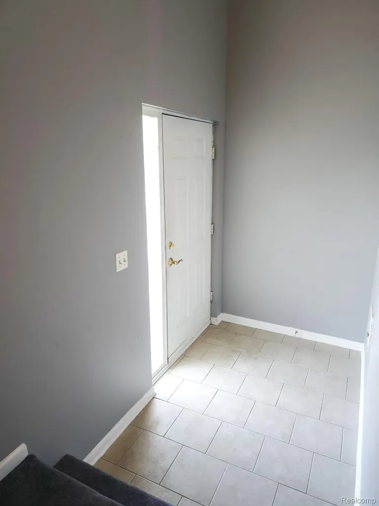 17177 Higdon Drive Brownstown Charter Township MI 48193