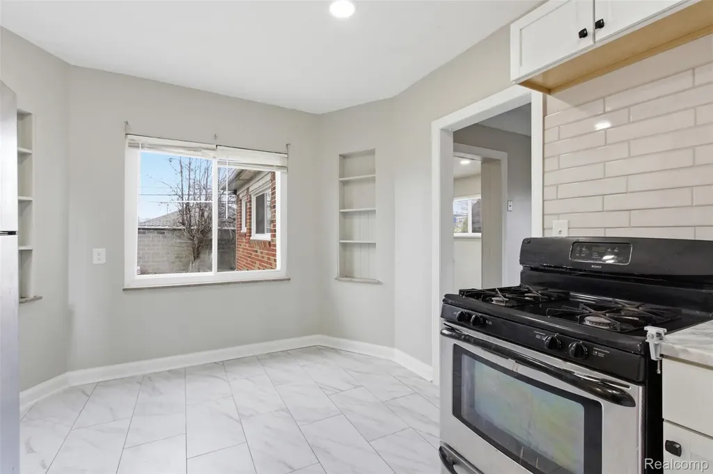 11559 Kennebec Street Detroit City MI 48205