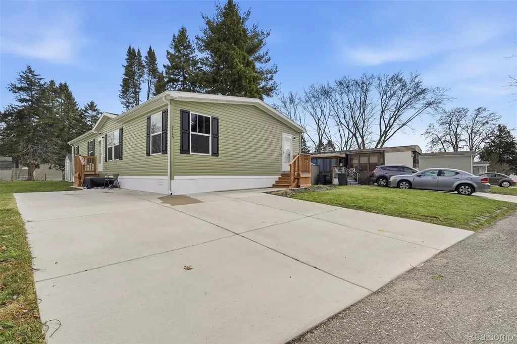 2125 Candy Lane Brighton City MI 48114