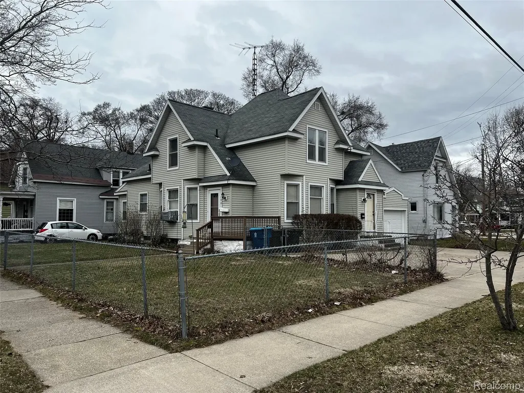 1411 5th Street Muskegon City MI 49441