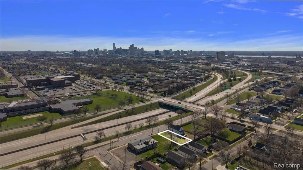 3565 W Jeffries Freeway Detroit City MI 48208