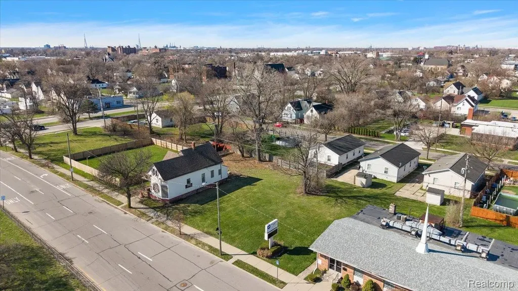 3565 W Jeffries Freeway Detroit City MI 48208