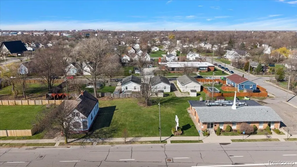 3565 W Jeffries Freeway Detroit City MI 48208
