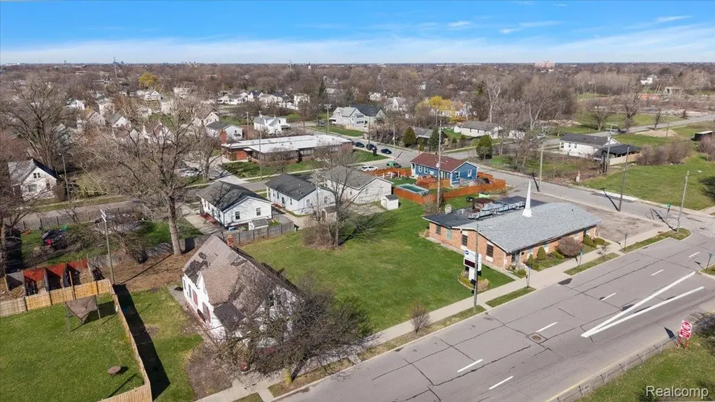 3565 W Jeffries Freeway Detroit City MI 48208