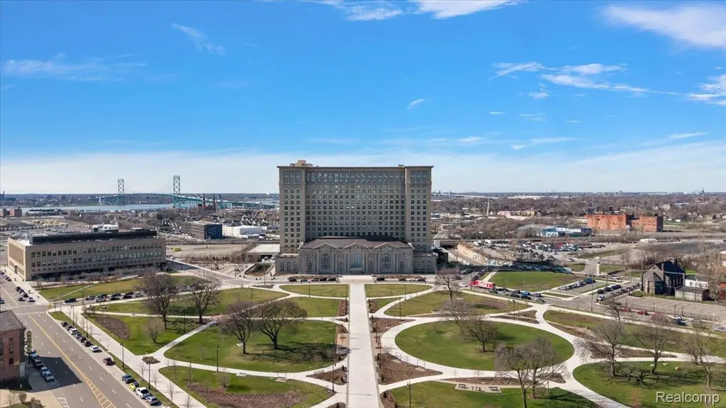 3565 W Jeffries Freeway Detroit City MI 48208