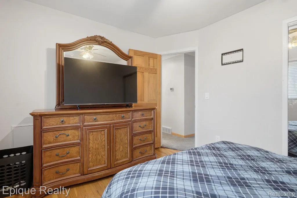 12068 Amber Court Sterling Heights City MI 48312